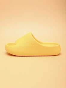 Pantuflas de espuma para niños, sandalias ligeras antideslizantes de suela blanda y lindas para niños, casual para usar en el hogar, interior, exterior y playa, unisex - Amarillo - Ver 3