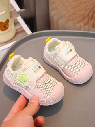 Zachte, ademende mesh babymeisjessandalen, modieuze babyzomerschoenen, jongens- en meisjesschoenen voor warm weer