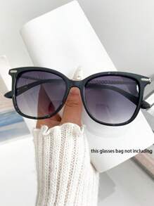Nouvelle mode classique rétro grandes montures avec branches en métal, verres polyvalents pour femmes et hommes. Convient pour la photographie de rue, les défilés, les tenues décontractées, les voyages, le personnalisation, le quotidien, les fêtes, les vacances, la simplicité, la plage, le lieu de travail, le style pour les vacances d'été à la plage, les sorties extérieures, les voyages