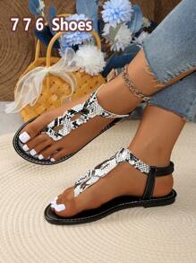 New Summer Women Green Sandals, Figure 8 Personalized Shoes, Outdoor Beach Slippers, Synthetic Leather, Quilted Craftsmanship, Contrast Color Sandals, Slip-On Casual Sandals, Lightweight & Comfortable, Celebrity Same Style, Available In White, Gold, Black And More Colors, Made In China, Backstrap, Bohemian Style, Breathable, Athletic Sandals, 3D Sculpted Design, Numeral