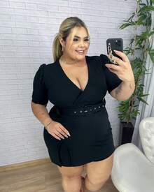 Macaquinho Luxo Short Saia, Plus Size, Fabricado no Crepe de Malha, Tamanho Único (46/52) - Preto - Visão 4