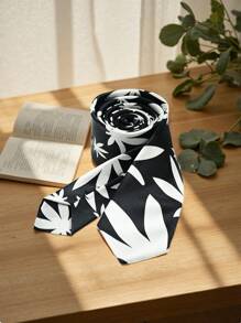 1pc Men's Leaf Print Fashionable Personalized Hand Tie Necktie