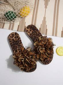 Sandal đế bằng in hoa, giày casual thời trang đa năng phù hợp cho hẹn hò, tiệc tùng, đi biển, ở nhà và phối đồ mùa xuân hè. - màu nâu - Xem 6