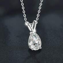 LOVESSOM Collier pendentif en argent sterling S925 avec moissanite, collier en forme de larme, collier en diamant de luxe élégant pour femme, cadeau de bijoux, convient pour les mariages, les banquets, Noël, Halloween, les anniversaires, cadeaux d'anniversaire