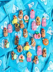 paquete de regalo de 10 piezas de bolsa ciega misteriosa, figuras miniatura adorables de animales hechas de material de alta calidad, adecuadas como regalos para la familia, cumpleaños, recuerdos de fiesta, bendiciones de temporada de graduación DIY, regalos en calcetín navideño, decoraciones de fiesta navideña, decoración de casa de muñecas