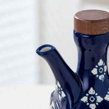 250ML Ceramic Oil Pot American Style Household Oil Bottle Blue Printed Oil Bottle Chili Soy Sauce Vinegar Pot Kitchen Seasoning Bottle Living Room Dining Table Teapot Home Decoration