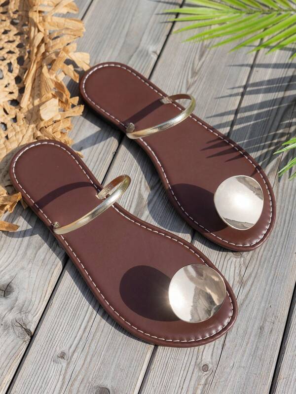 Women's Flat Sandals With Metal Shell, Solid Color Non-Slip Flat Sandals, PU Leather Arched Casual Vacation Beach Party Sandals