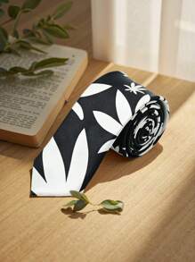 1pc Men's Leaf Print Fashionable Personalized Hand Tie Necktie