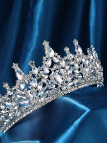 Diadèmes et couronnes sont un ensemble de bijoux pour femmes. Diadèmes, boucles d'oreilles et colliers pour mariage. Ensembles de bijoux de mariée en cristal strass pour costume, anniversaire, soirée de remise des diplômes, cadeaux