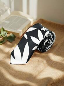 1pc Men's Leaf Print Fashionable Personalized Hand Tie Necktie