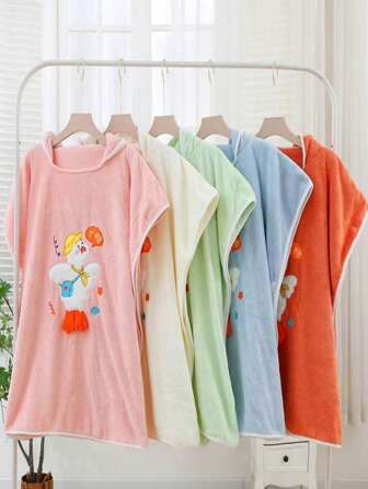 1PC Color Randomly ShippedAdorable Cartoon Duck Children's Multi-Functional Cape Suitable For Bathing, Indoor Use, And Sleeping. Soft And Skin-Friendly, Quick-Drying, And Breathable, It's A Must-Have For Baby Comfort. Absorbs Water Quickly, Dries Fast, Doesn't Fade, And Doesn't Shed, Ensuring Peace Of Mind For Both Baby And Mom.
