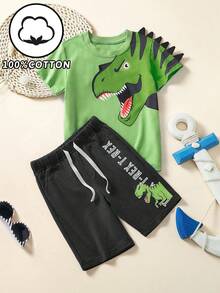 男童卡通恐龙印花短袖 T 恤和短裤两件套服装，时尚春夏