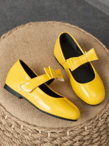 1 Paio di scarpe da principessa in pelle per ragazze, con punta tonda, fiocco plaid, in morbida pelle, scarpe da cerimonia, carine e alla moda per la scuola o l'ufficio, con tacco piatto