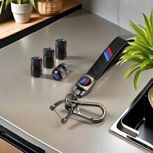 5pcs (1pc Tri-Color Keychain + 4pcs Valve Stem Caps), Fit For Various Vehicle Models, Fashionable Leather Tri-Color Design, Anti-Freeze, Anti-Crack, Metal Clasp Sturdy And Durable, BMW