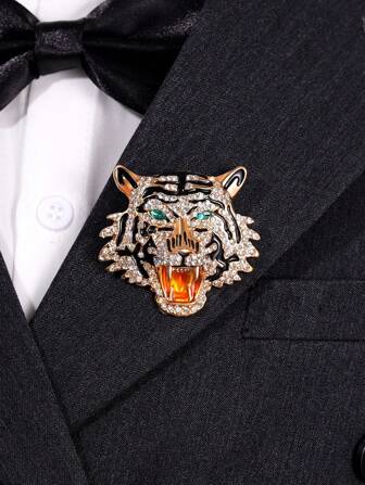 1pc Fashionable Metallic & Rhinestone Decor Tiger Shaped Brooch For Men's Casual Suit (Without Box) Pin For Clothes Bag Charm Backpack For School Kpop Teacher Supplies Bag Charms Cute Office Accessories Shirts Jacket Jewelry Christmas Halloween Autumn-Winter Accessories,Suitable For Teens, Youth,Men,Casual, Outdoor, Athletic, Vacation, Graduation Gifts, Birthday, Daily Wear Clothes Pin Funny Teacher Gifts