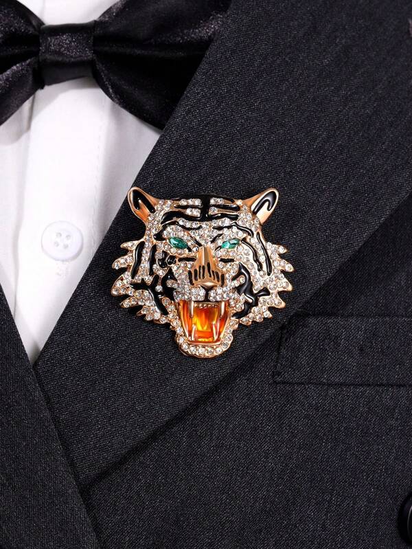 1pc Fashionable Metallic & Rhinestone Decor Tiger Shaped Brooch For Men's Casual Suit (Without Box) Pin For Clothes Bag Charm Backpack For School Kpop Teacher Supplies Bag Charms Cute Office Accessories Shirts Jacket Jewelry Christmas Halloween Autumn-Winter Accessories,Suitable For Teens, Youth,Men,Casual, Outdoor, Athletic, Vacation, Graduation Gifts, Birthday, Daily Wear Clothes Pin Funny Teacher Gifts