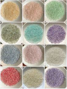 500 pièces de perles de verre facetées colorées de 4 mm, perles de cristal brillantes avec éclat de gemmes, convient pour les cadeaux, la création de bijoux, l'artisanat fait main et les projets DIY, idéal pour les créations DIY pendant les festivals et plus encore