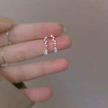 1 par de pendientes colgantes con borla de circonita cúbica larga, elegantes pendientes de tuerca de cobre con circonita para mujer, versátiles