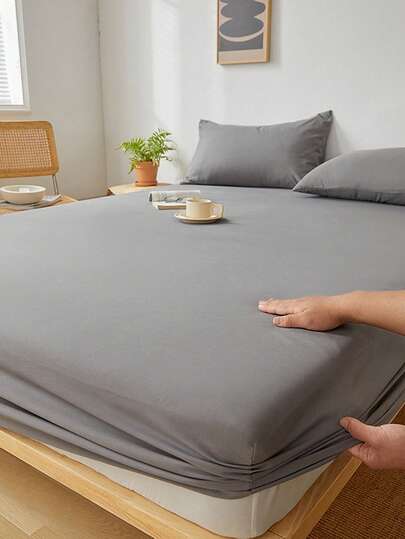 3 件套浅灰色绒面柔软舒适床笠套装（1 * 床笠 + 2 * 枕套），适用于卧室和客房