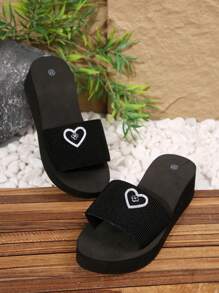 Pantuflas de mujer con suela gruesa y estampado de corazón, de punta abierta. Sandalias de plataforma de uso casual y de verano, con diseño antideslizante, cómodas y versátiles