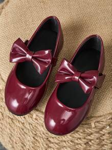 1 Paio di scarpe piatte eleganti e alla moda da principessa in pelle morbida con punta tonda, fiocco e motivo a quadri, adatte per la scuola o occasioni speciali