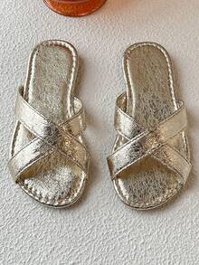 1 Pair Of Summer Bestsellers Silver Children's Non-Slip Slippers Fashion Everything Comfortable Soft Simple Silver Flat Sandals For Girls Aged 3-12 Years Old For Indoor And Outdoor Daily Vacation Leisure Beach Silver Sequins With Metal Decorative Strip Strap Design Slippers - Gold - View 5