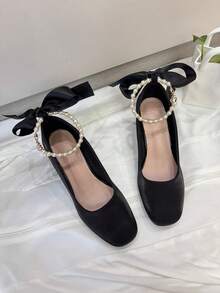 Minimalist Black Heels With Pearl Chain And Bow, Suitable For Stage, Formal Wear, Little Girls Daily Shoes