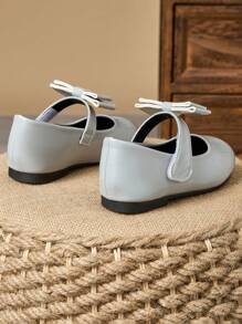 1 Coppia di ballerine in pelle per ragazze, punta rotonda con fiocco tartan, in morbida pelle, adatte per spettacoli o scuola, scarpe da principessa piatte e alla moda per vestire