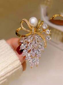 1 件优雅蝴蝶结锆石胸针，防滑西装装饰配件，高档女士胸花别针 - 完美的礼物情人节礼服配饰别针用于衣服包饰背包用于学校办公室配饰衬衫夹克珠宝圣诞节万圣节衣服别针有趣可爱的教师礼物万圣节配饰教师节服装配饰包饰 - 彩色 - 查看 4