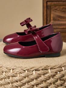 1 Paio di scarpe piatte eleganti e alla moda da principessa in pelle morbida con punta tonda, fiocco e motivo a quadri, adatte per la scuola o occasioni speciali