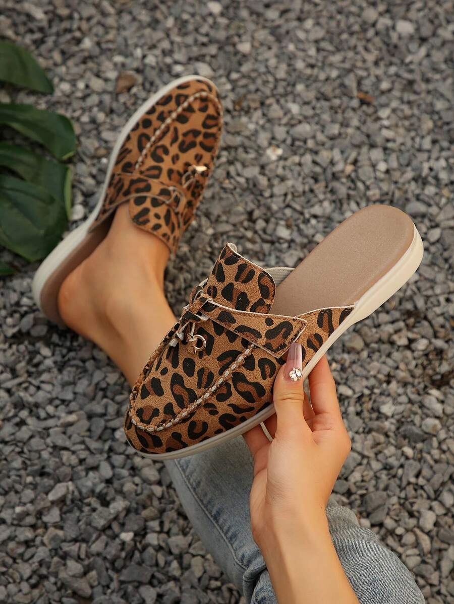 Nuove scarpe da piattaforma con slip-on, comode, leggere, traspiranti, scarpe da lavoro, mocassini casual, scarpe da mamma, stile versatile per tutte le stagioni