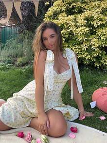 New Spring/Summer V-Neck Spaghetti Strap Lace-Up Loose Fit Polyester Ditsy Floral Backless Sexy Slit Maxi Dress, Vacation Style Boho Dress - Yellow - View 10