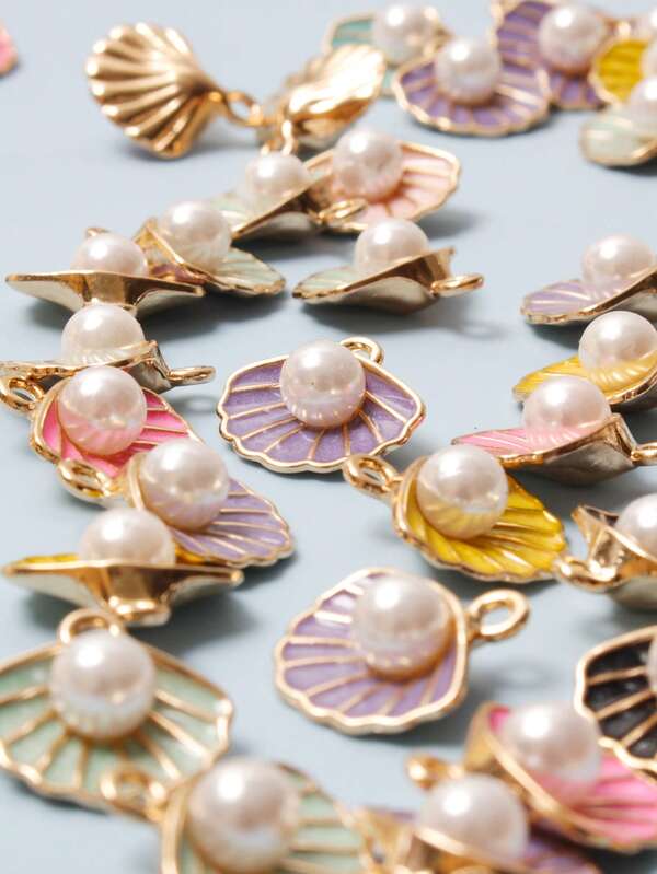 20pcs Random Color Dopamine Minimalist Style Faux Pearl Shell Alloy Pendant DIY Earrings, Bracelet, Necklace