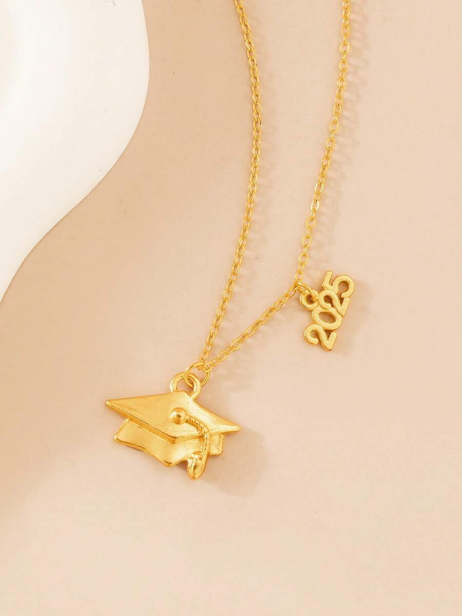 1 件时尚精致的新款 2025 毕业吊坠项链，适合青少年毕业季，送给朋友的最佳礼物