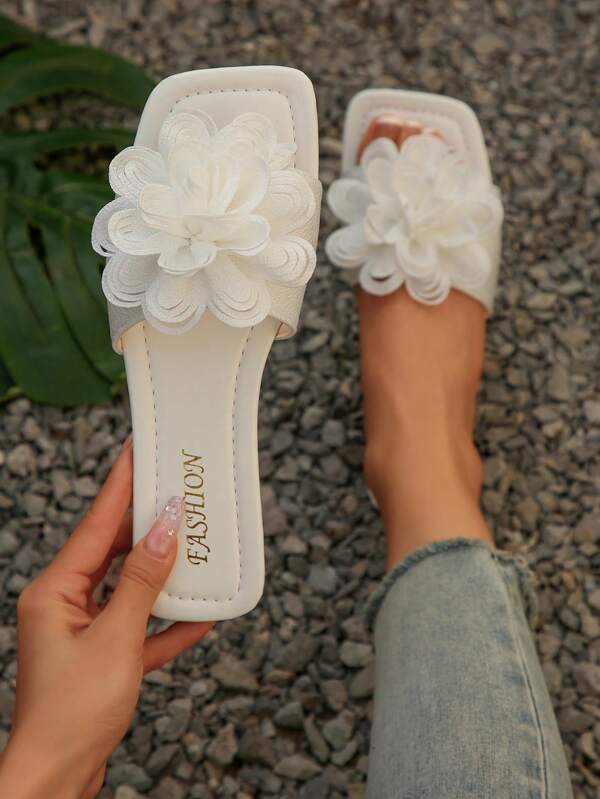 European & American Style Plus Size Women Comfy Simple Strap Large Flower Square Toe Flat Slide Sandals, Casual Fashion Outdoor Beach Summer Shoes