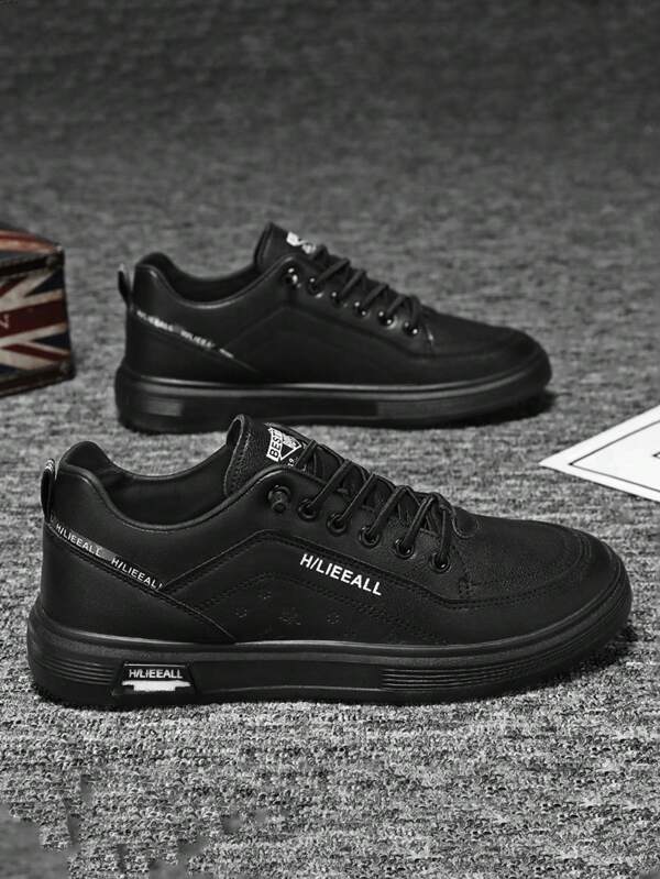 Mocassins casuais masculinos de couro legítimo, respiráveis, primavera/outono 2025, calçados pretos baixos para dirigir, tênis britânicos para lazer, sem cadarço, antiderrapantes e à prova d'água