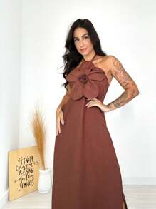 Vestido Midi Frente Única Detalhe Flor Frontal com Bojo e Fenda Lateral