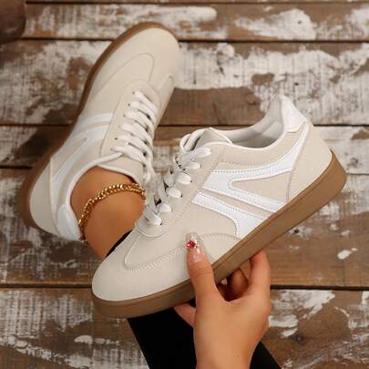 2025春季新款时尚女款白色滑板鞋透气休闲运动鞋韩版ins风