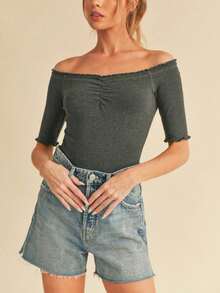 Womens Casual Off Shoulder Chic Ruched Ruffle Trim Fitted Top Charcoal Grey Half Sleeve Slim Fit Stretchy Summer Spring Basic Tee Shirt Holiday Weekend Dating Party - 木炭 - 查看 2