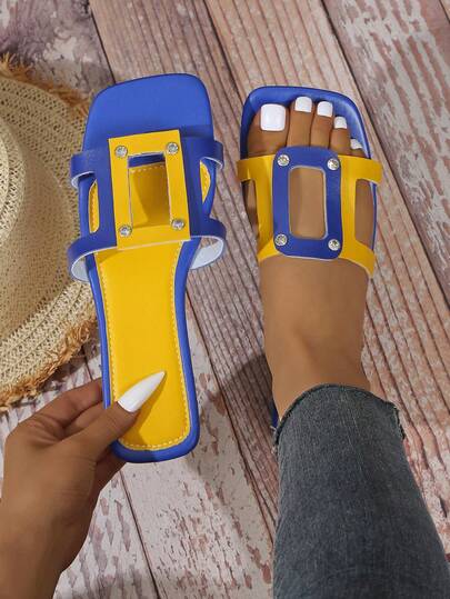 Sandali piatti da donna con punta aperta, ciabatte scivoloso con brillantini a strisce, sandali alla moda e confortevoli, design casual con fascia infradito