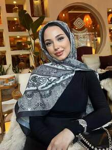 黑色复古佩斯利花纹腰果印花围巾，仿丝领巾，休闲头巾，母亲节礼物，适合搭配长袍和连衣裙 - 黑色 - 查看 5