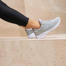 XTEP Men's Blade Series Spring New Product Breathable, Elastic, Comfortable Running Shoes Lightweight Men's Running Shoes 879219117607 - Light Gray - View 7