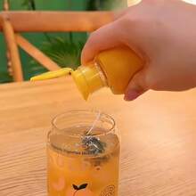 1pc Plastic Manual Citrus Juicer, Mini Lemon Juicer, Orange Press, Kiwi Fruit Easy Juicer, Preservative, Kitchen Tool Accessory