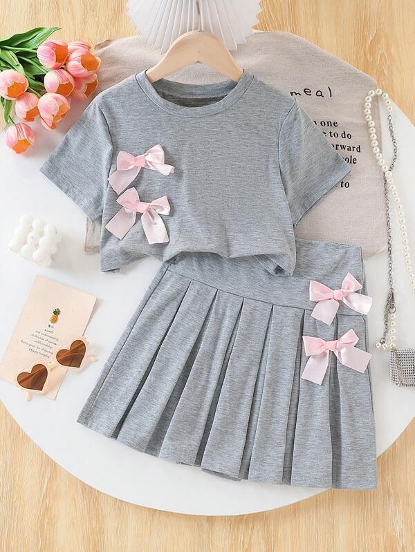 2Pcs Tween Girl Bow Decor T-Shirt And Pleated A-Line Skirt Set