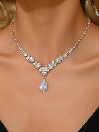 1 件新娘闪亮水晶项链，时尚精致花爪链项链