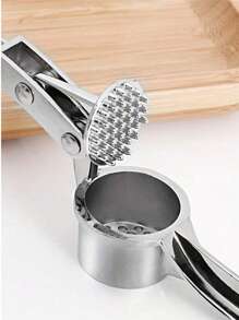 Kitchen Goodies, Metal Garlic Press, Manual Pulverizer, Multi-Purpose, Can Be Used To Press Minced Garlic, Minced Ginger, Etc., Handheld Ginger Press Kitchen Tool, Garlic Press For Home Use, Garlic Masher Small