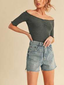 Womens Casual Off Shoulder Chic Ruched Ruffle Trim Fitted Top Charcoal Grey Half Sleeve Slim Fit Stretchy Summer Spring Basic Tee Shirt Holiday Weekend Dating Party - 木炭 - 查看 3
