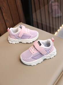 Zapatillas de malla transpirable para niñas, zapatos casuales de malla para niños al por mayor, zapatos de suela blanda para correr, nuevos llegados para primavera/verano 2025