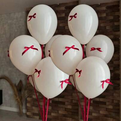 92/102个白色气球，配红色丝带蝴蝶结，包含胶水和红色丝带，派对装饰必备，适用于生日派对、婚礼、家庭聚会、摄影道具。