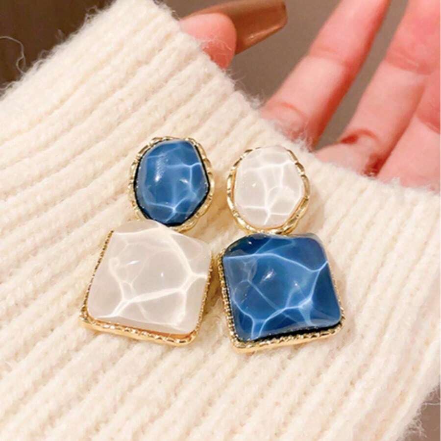 1 paire de boucles d'oreilles carrées géométriques à motif vague d'eau